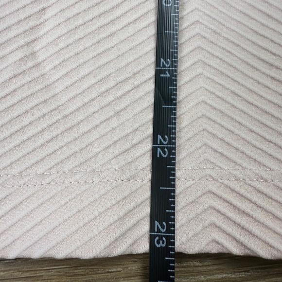 Athleta Flurry Base Layer Mock Neck Tank, Blush Pink, Chevron, Sleeveless, S - Picture 7 of 10